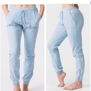 Zyia active sky blue peak joggers